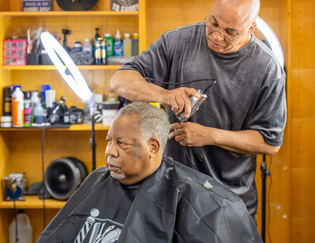 With the African American Celebration Corporation, Comcast sponsored free haircuts for veterans, military members and families in Bossier City and Shreveport, LA.