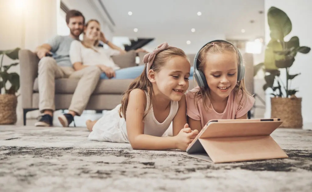 A family moving has superior WiFi and high speed Internet with the help of Xfinity tips for moving in the South.