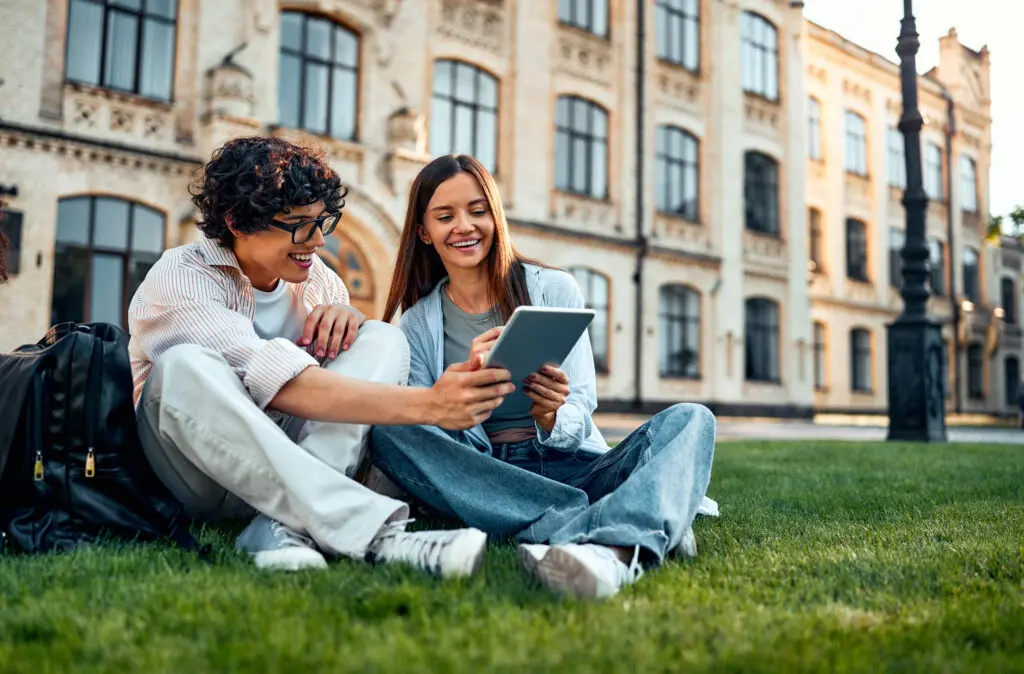 A student in the south appreciates Xfinity’s internet for students with their ability to access WiFi PowerBoost hotspots at home or around town.