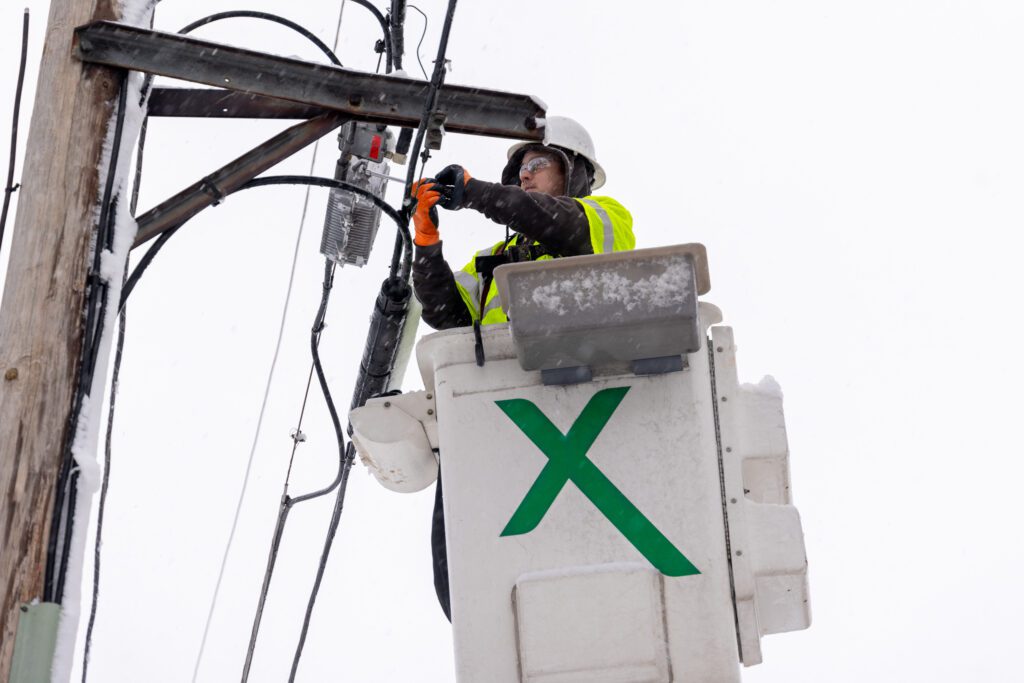 Tech works to restore connectivity to customers after winter weather.